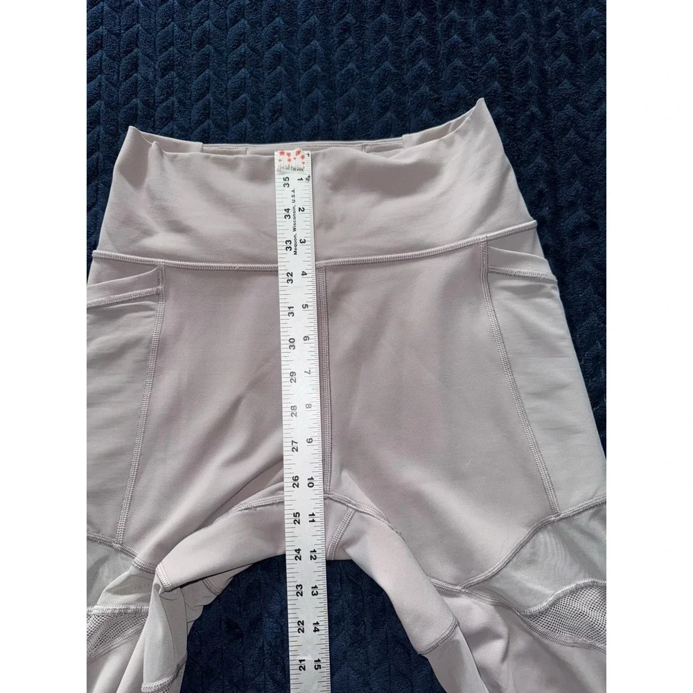 Lululemon Women's Forget The Sweat Tight Mesh Insert Pockets‎ Size 8
